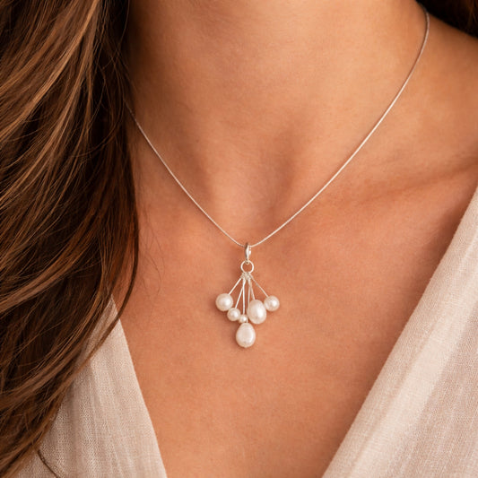 Pearl Cluster White Necklace